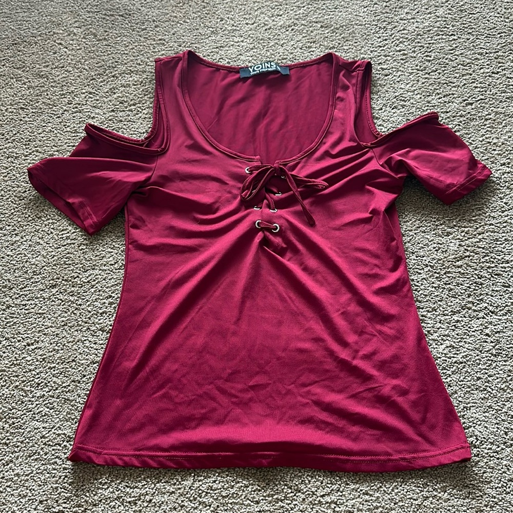 YOINS Maroon Lace Up Top